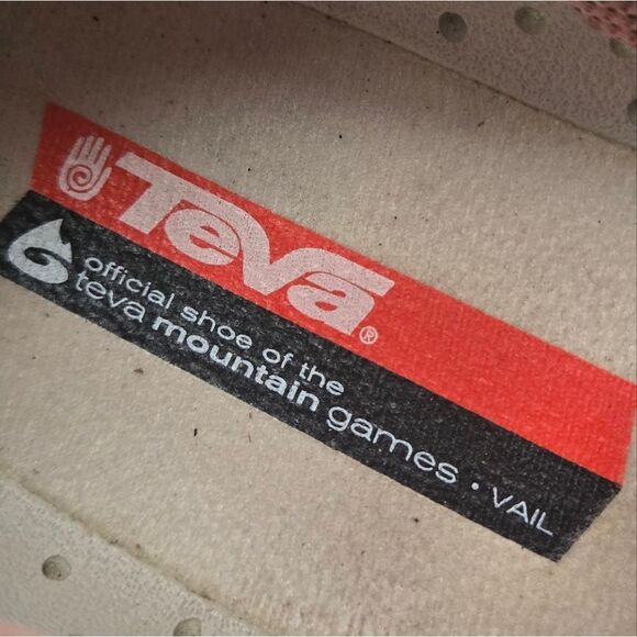 Teva Gnarkosi Water Shoes Pink Green Cream Wakeskating Drainage Grip Size 9 - Picture 5 of 10